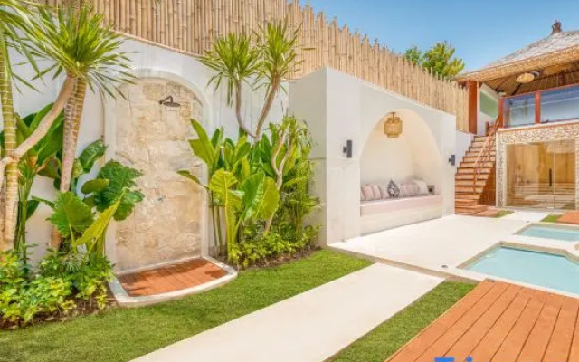 Villa Vienna - New 8BDR, Jacuzzi, Sauna and Cinema – Exterior – Kuta