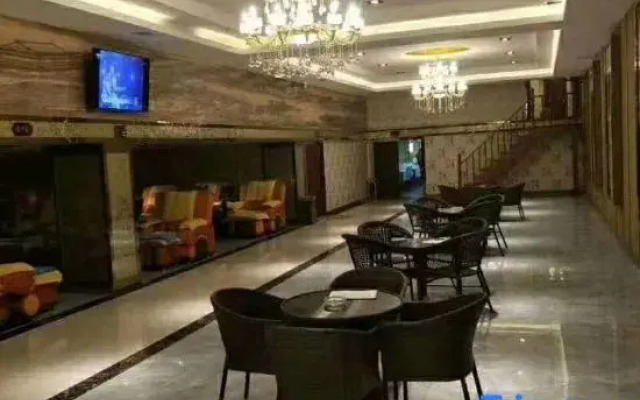 Junggar Hotel (Urumqi Medical College)