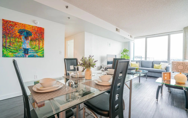 Heaven on Baltimore Downtown Fully Furnished Apartments