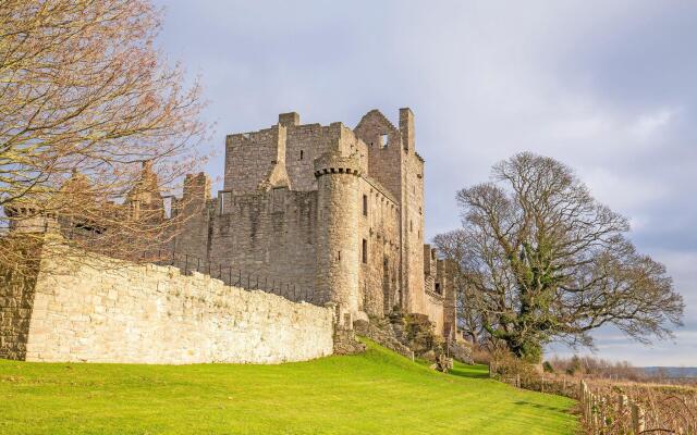 Arden Guest House, Craigmillar Castle Edinburgh