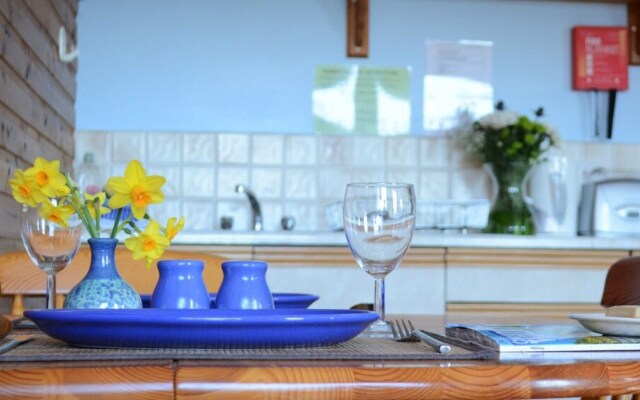 Snowgoose Apartments & Blacksmith Bunkhouse