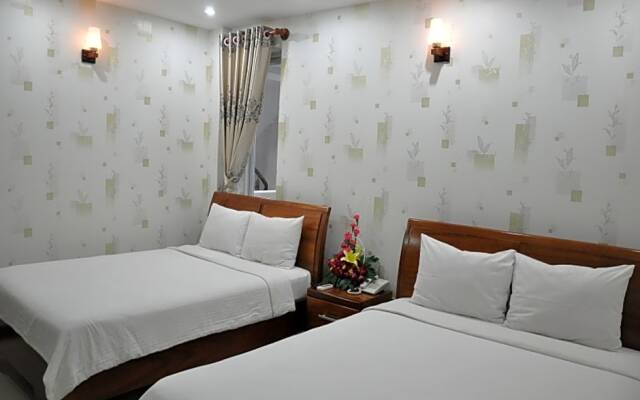 Sky Luck Hotel
