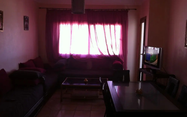 Marina Beach CHW Apartment