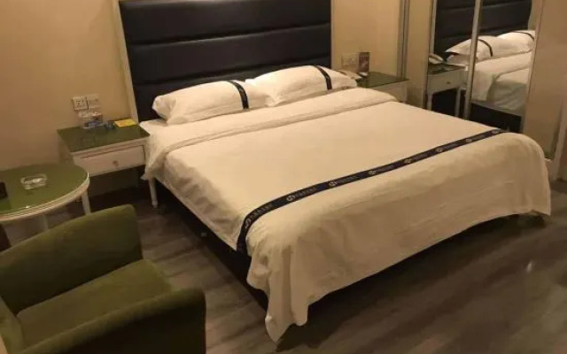 Ega   Hotel