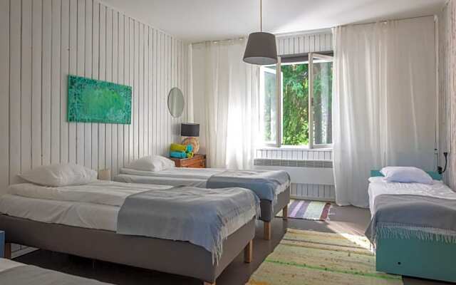 Saarj¿e puhkemaja tuba koos hommikus¿¿giga