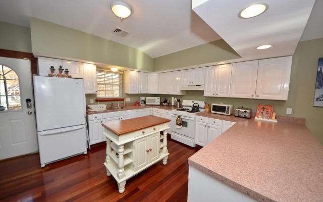 Mt. Maplewood Split Chalet