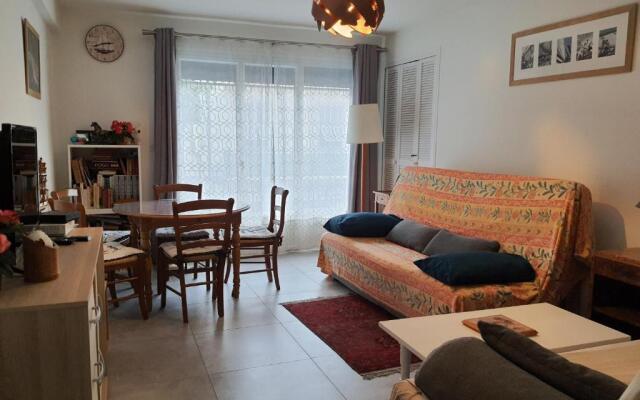 Port Vauban appartement F3 refait à neuf