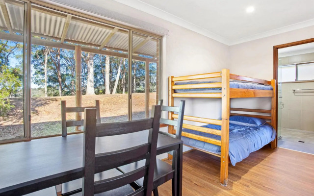 Braeside Cabin Three - Parsonsia