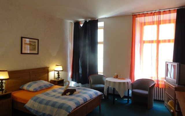 Grand Luxury Hotel