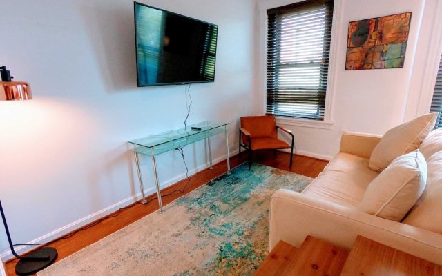 Hotspot On 17Th St Nw 2Br Steps To Dupont Circle 2 Bedroom Apts