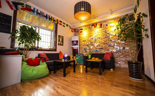 Zhongshi International Youth Hostel