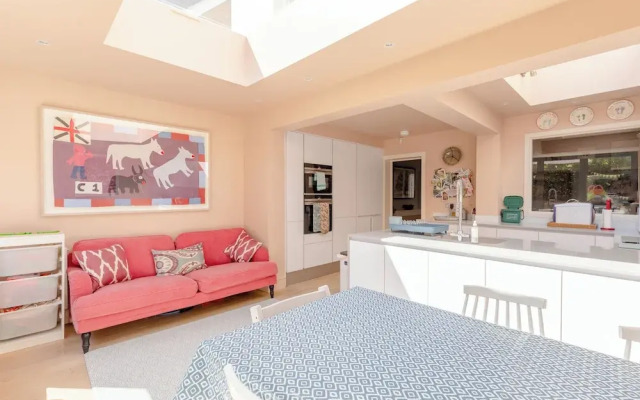 Beautiful Family-Friendly 3BD House - North Sheen