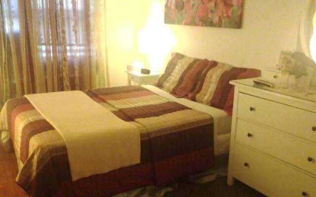 Exquisite Guesthouse  Suites
