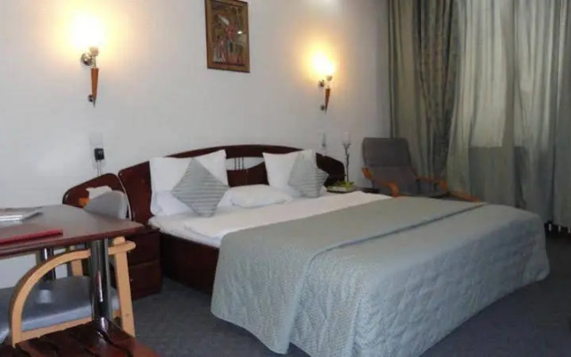 Comfort Suites