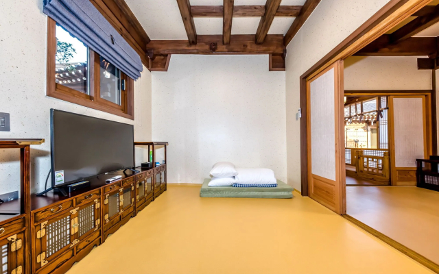Jeju Hanok Hotel Hallagung