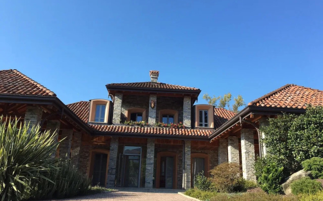 Villa Il Grotto - 3 Br Villa