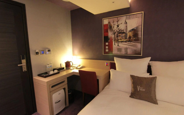 V one Hotel