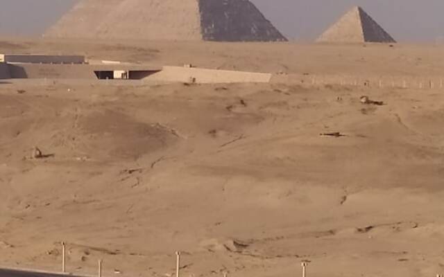 Pyramids View Apartments & Rooftop