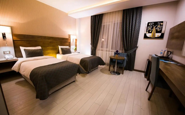 White Star Hotel