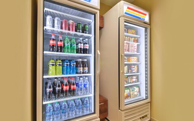 Staybridge Suites Tomball - Spring Area by IHG