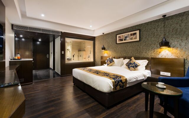 Hotel Saffron Crest