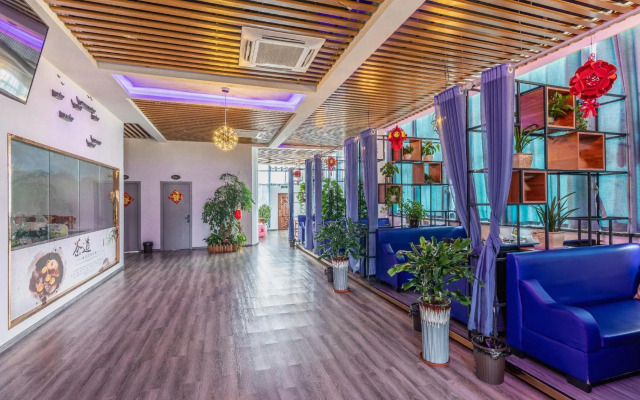 Changchi Hot Spring Hotel