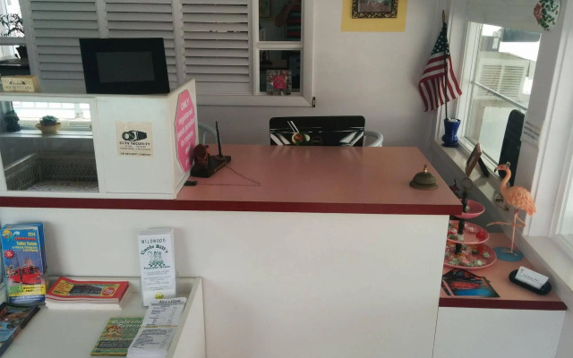 Pink Champagne Motel