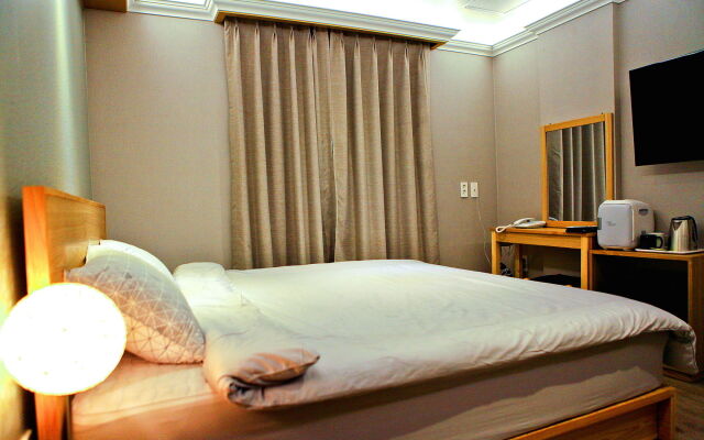Sejong Hotel
