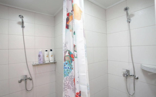 Sum Guesthouse Busan Station