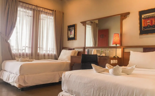 Rumah Stroberi Organic Farm and Lodge