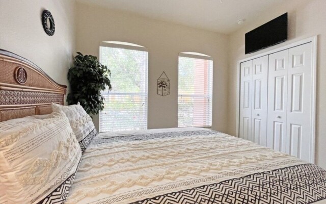 Villa Marcello 4 Bedroom Home by RedAwning