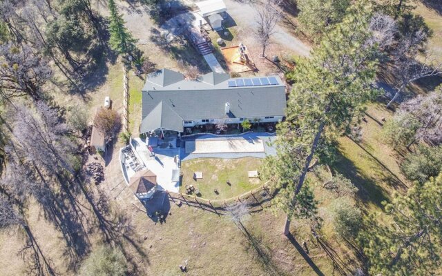 Awesome Views, Game Room, Hot Tub and More!