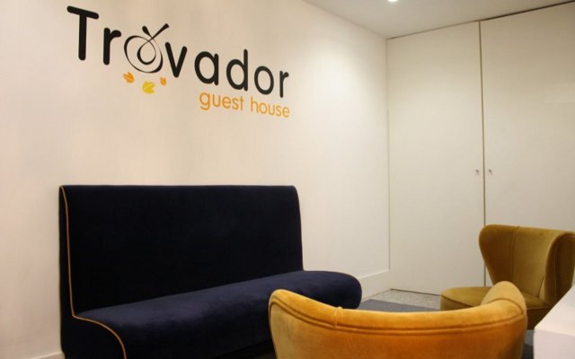 Trovador City Guest House