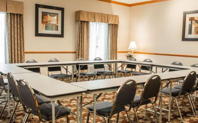 Comfort Inn & Suites