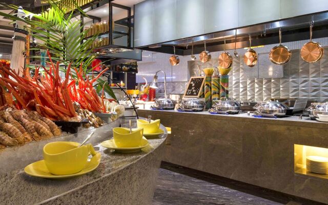 Pullman Yantai Center