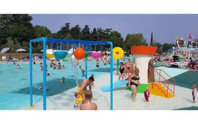 Happy Camp in Camping Cisano San Vito