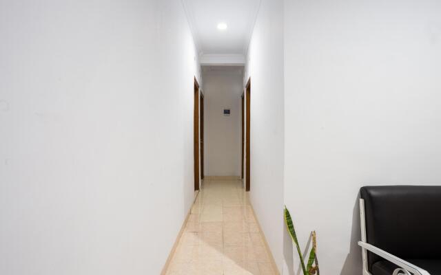 OYO 3707 Halona Guesthouse