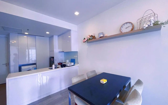 6PAX SUITES KL CITY Pavilion at Bukit Bintang NETFLIX & WIFI – Guest Rooms – Kuala Lumpur