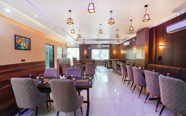 Fabhotel The Vrindavan Inn