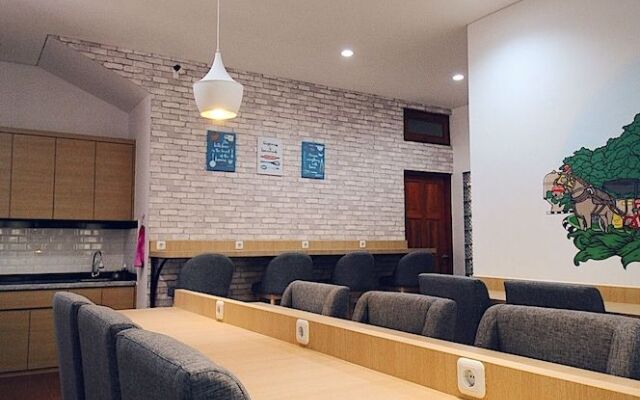 Kamala House - Hostel