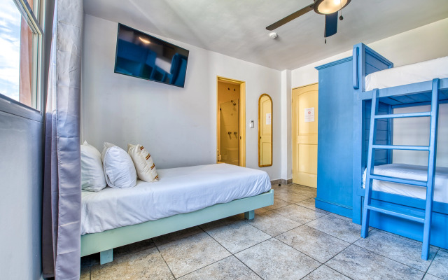 Bocas Paradise Hotel