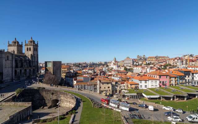 Se Catedral Hotel Porto, Tapestry Collection By Hilton