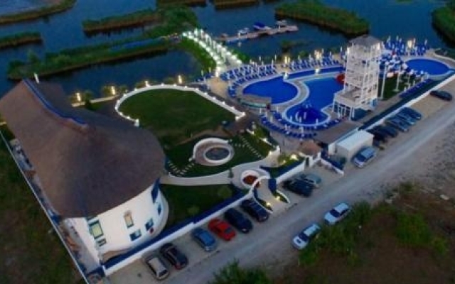Peninsula Resort