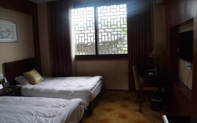 Dadongshan Holiday Inn