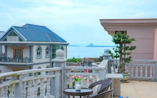 Meizhou Island First Seeing Homestay(Lianchi'ao Beach Store)