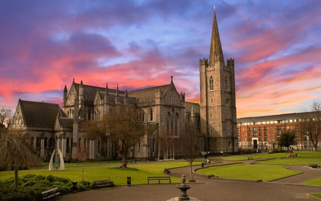 Lower Baggot Street Apartment