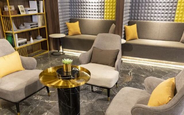 Homeinn Plus Hotel (Hohhot Xincheng District Government Gymnasium)