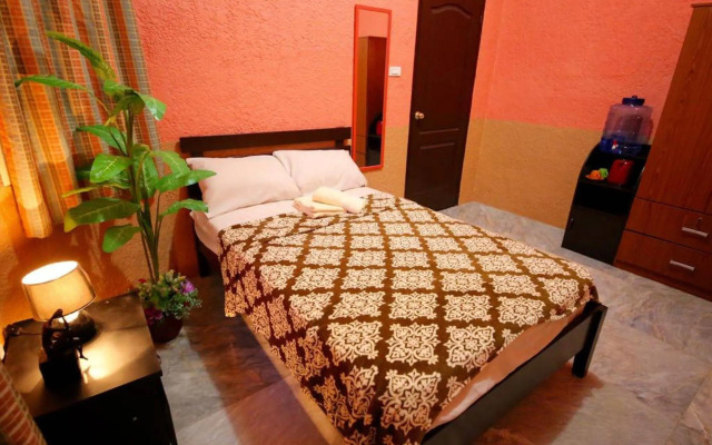 Dee GuestHouse