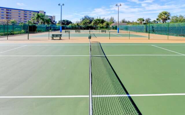 Gulf and Bay Club by Vtrips