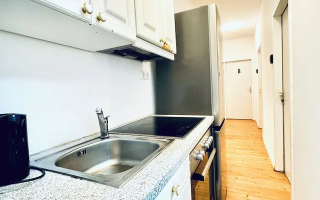 Cozy House  Terrace &Garden  Sleeps 34